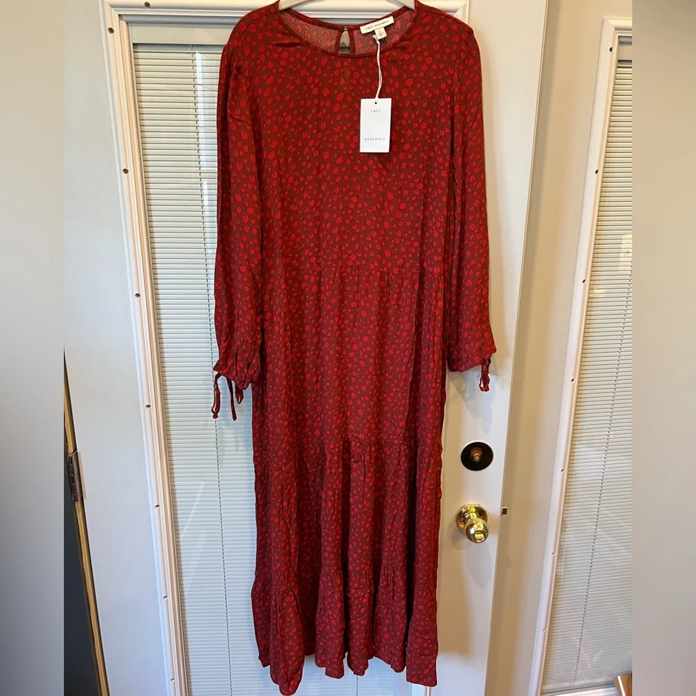 NWT Free Assembly Red Tiered Maxi Dress Size Large; Boho Spotted Maxi Dress - Picture 5 of 12